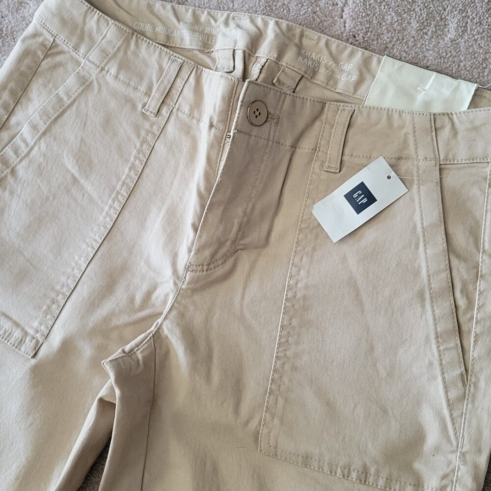 GAP Khakis NWT Skinny Mini Size 2 Pants Brand New